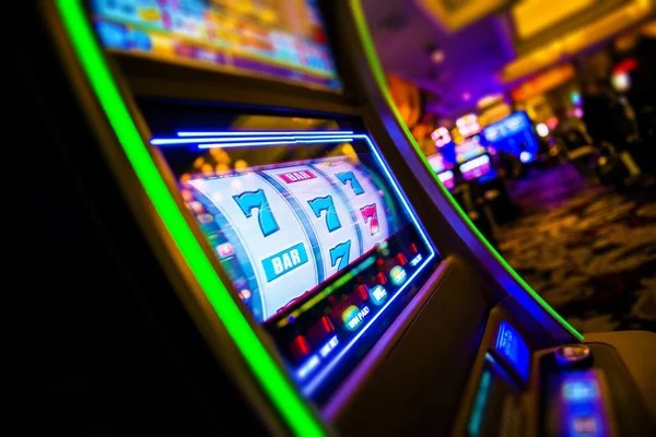 77lucky Fishing Arcade live leaderboard showing player rankings, cumulative scores, and prize tiers